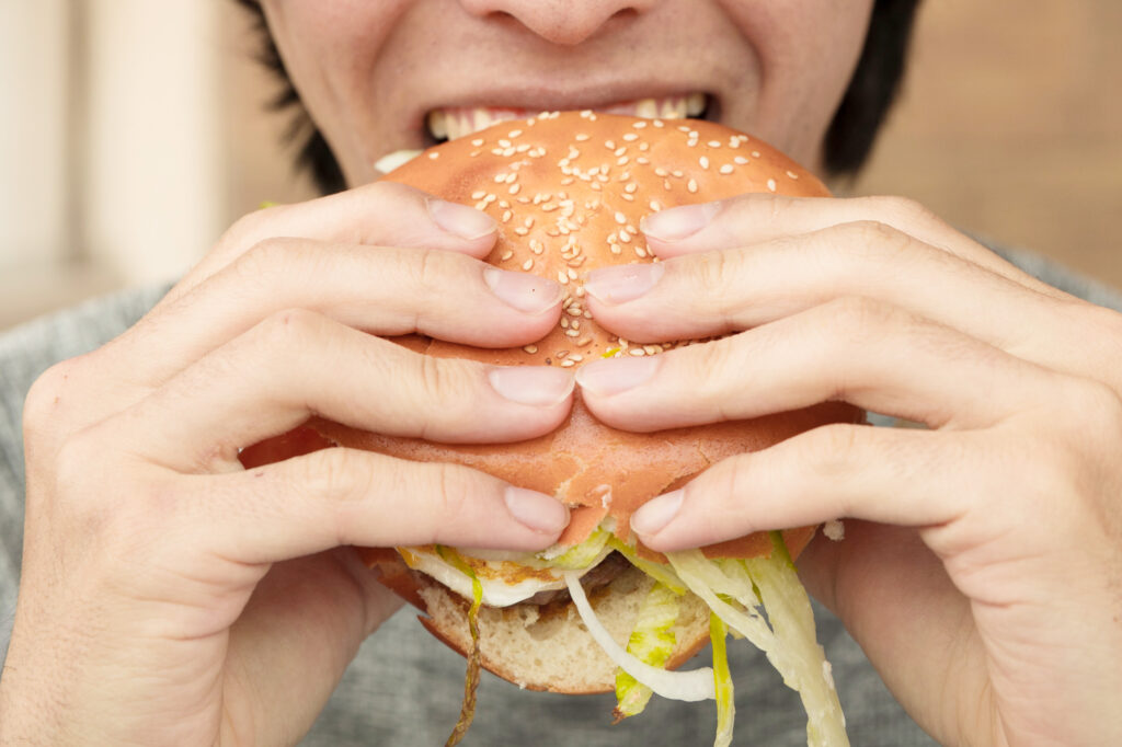 Mitos vs Fakta: 8 Makanan yang Disangka Bikin Kolesterol Naik 1 8 Makanan yang Disangka Bikin Kolesterol Naik