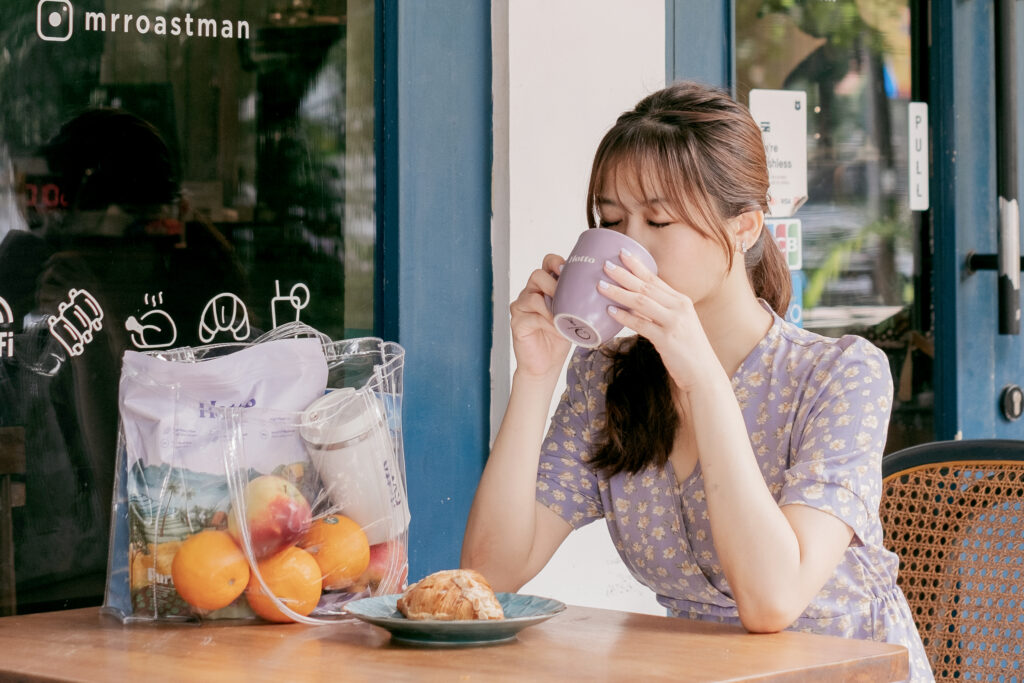 Gambar minum Hotto pendamping buah